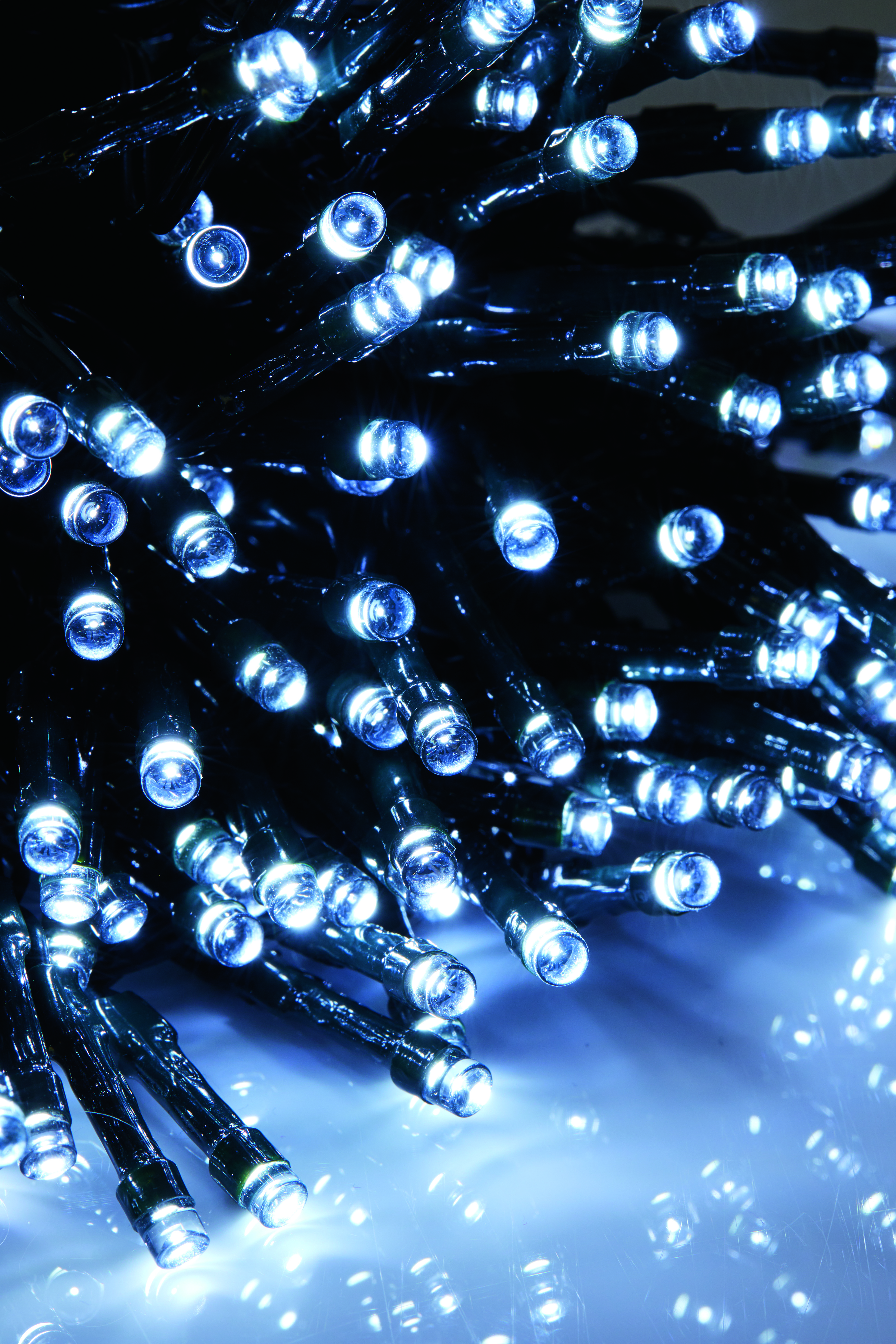 Solar 200 LED White String Lights